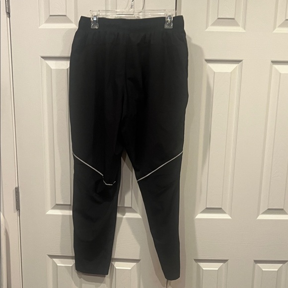 DSG Men's Classic Black Joggers - Picture 7 of 10